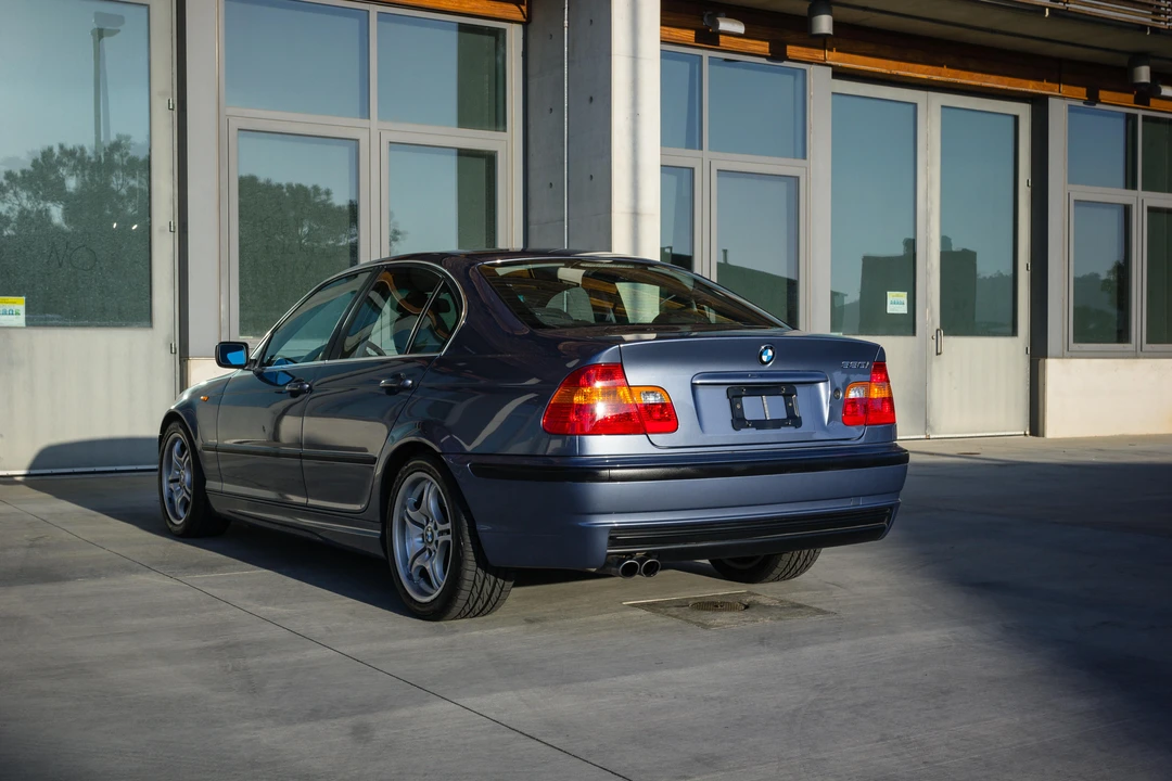 2002 BMW E46 330i & 330Ci - Image 15 of 31