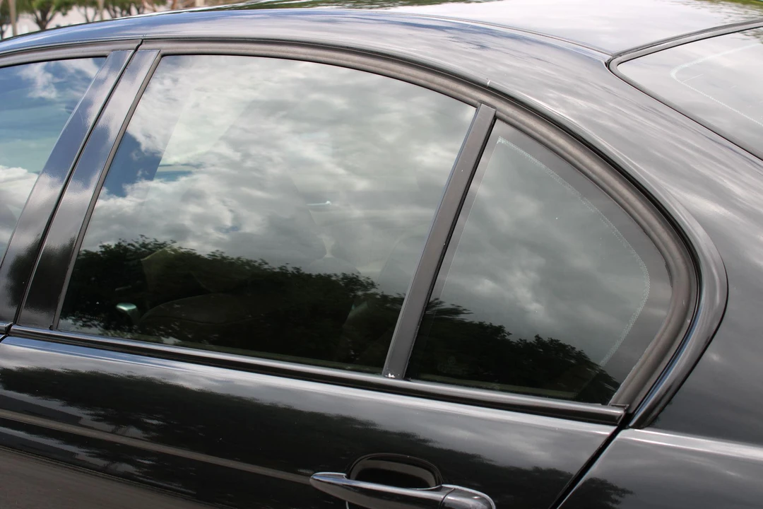 2002 BMW E46 330i & 330Ci - Image 24 of 24