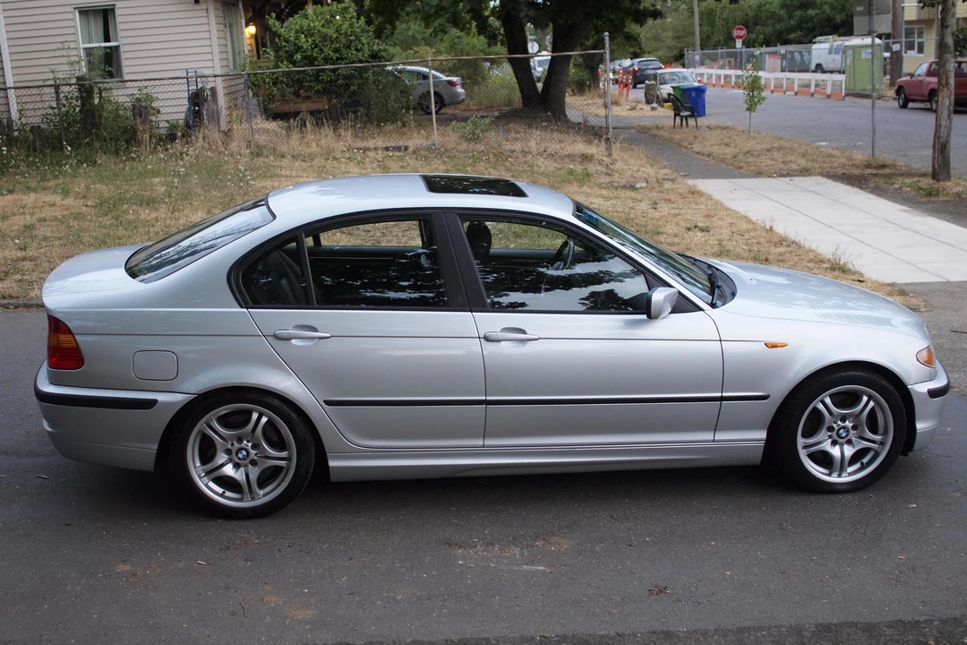 2002 BMW E46 330i & 330Ci - Image 3 of 6