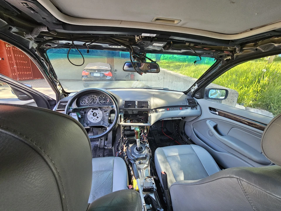 2002 BMW E46 330i & 330Ci - Image 6 of 6