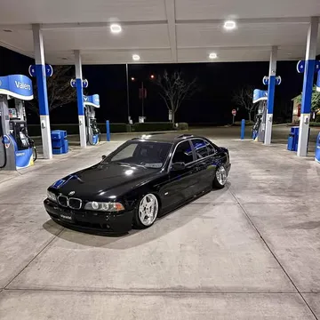 2002 BMW 525i Sedan