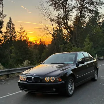 2002 BMW 5 Series 525i Sedan