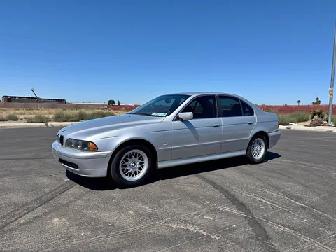 2002 BMW 5 Series 525i Sedan