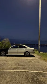 2002 BMW 5 Series 525i Sedan 4D