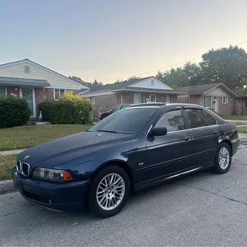 2002 BMW 530i Sedan