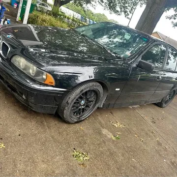 2002 BMW 5 Series 530i Sedan