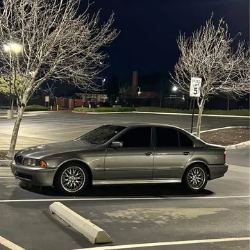 2002 BMW 5 Series 530i
