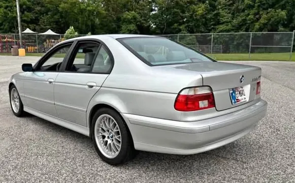 2002 BMW 5 Series 530xi Sedan 4D