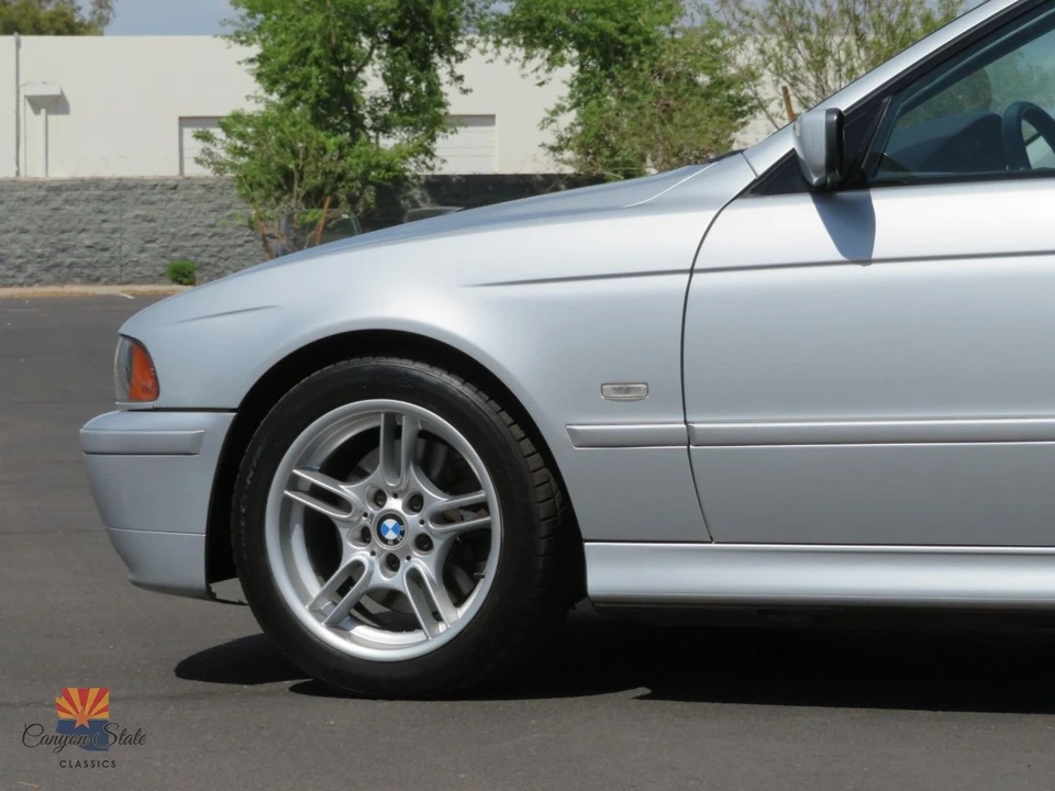 2002 BMW E39 540i - Image 17 of 21