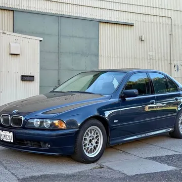 2002 BMW 5 Series 540i Sedan