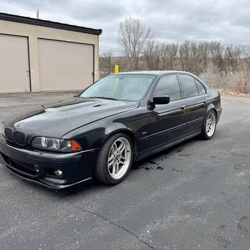 2002 BMW 5 Series 540i Sedan 4D