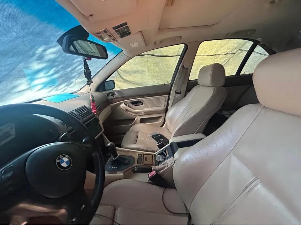 2002 BMW E39 540i - Image 9 of 9