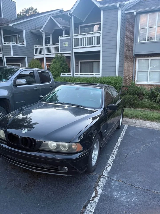 2002 BMW E39 540i - Image 2 of 8