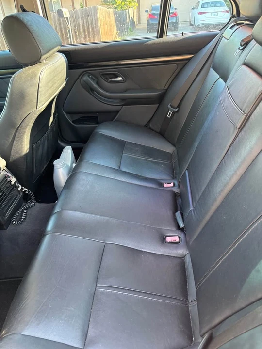 2002 BMW E39 540i - Image 11 of 16