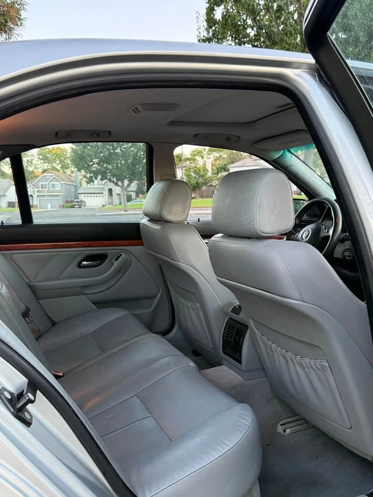 2002 BMW E39 540i - Image 13 of 15