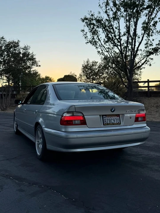 2002 BMW E39 540i - Image 7 of 15