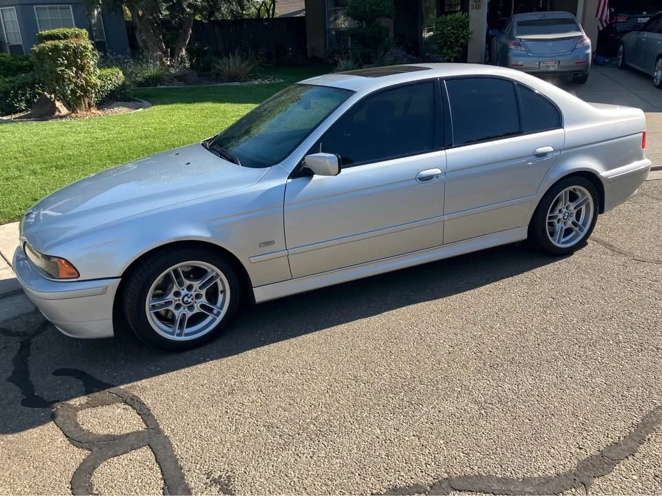 2002 BMW E39 540i - Image 2 of 12