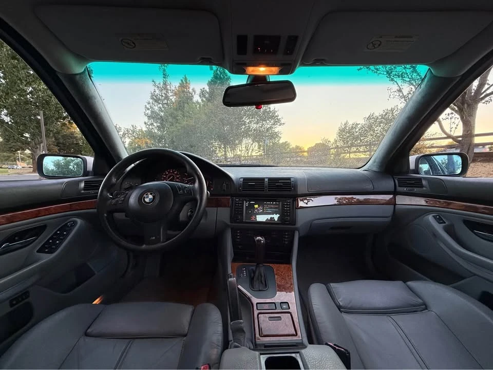 2002 BMW E39 540i - Image 11 of 15