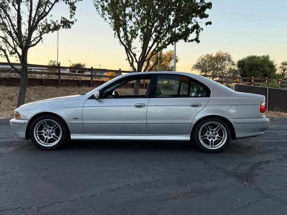 2002 BMW E39 540i - Image 8 of 15