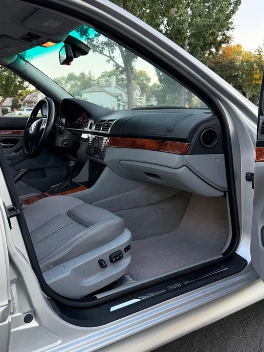 2002 BMW E39 540i - Image 12 of 15