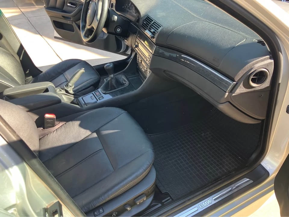2002 BMW E39 540i - Image 9 of 12
