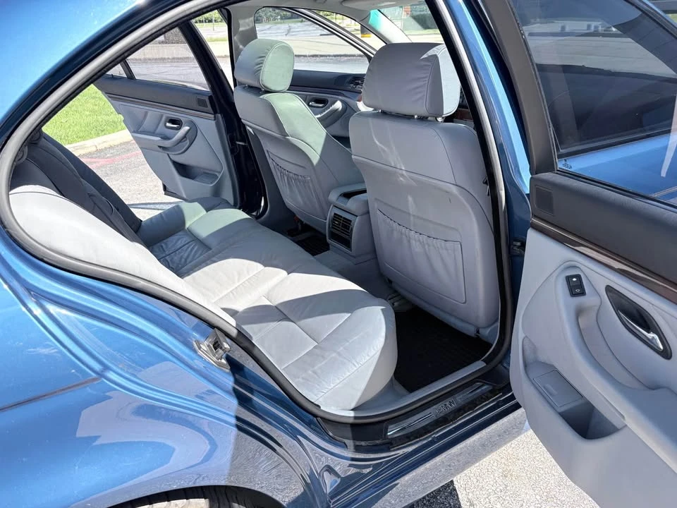 2002 BMW E39 540i - Image 12 of 15
