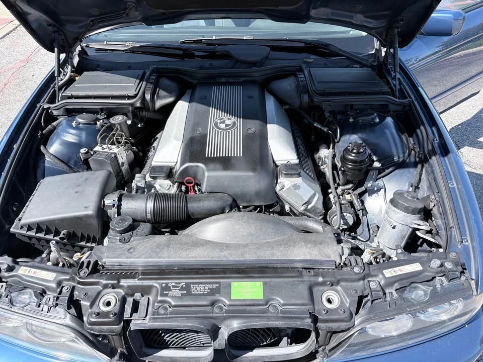 2002 BMW E39 540i - Image 14 of 15