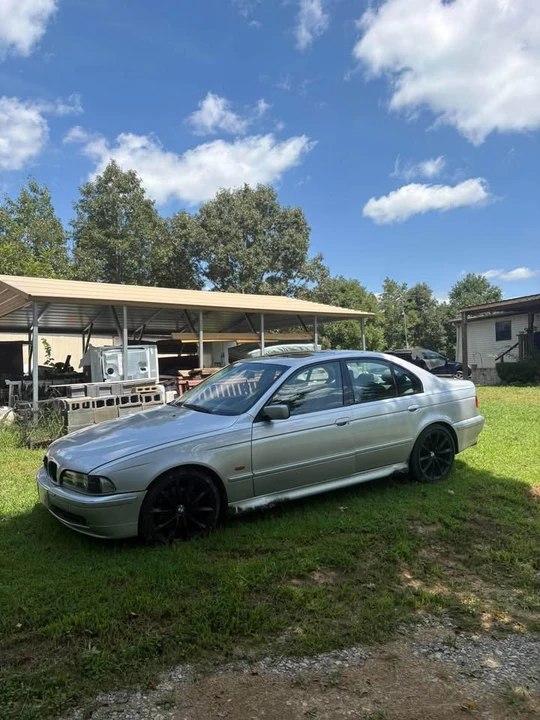 2002 BMW E39 540i - Image 2 of 5