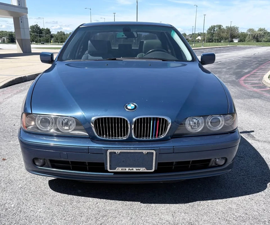 2002 BMW E39 540i - Image 9 of 15