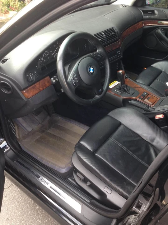 2002 BMW E39 540i - Image 4 of 4
