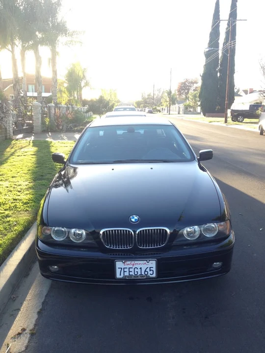 2002 BMW E39 540i - Image 2 of 4