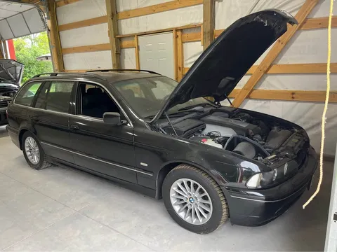 2002 BMW 5 Series 540iT Wagon 4D