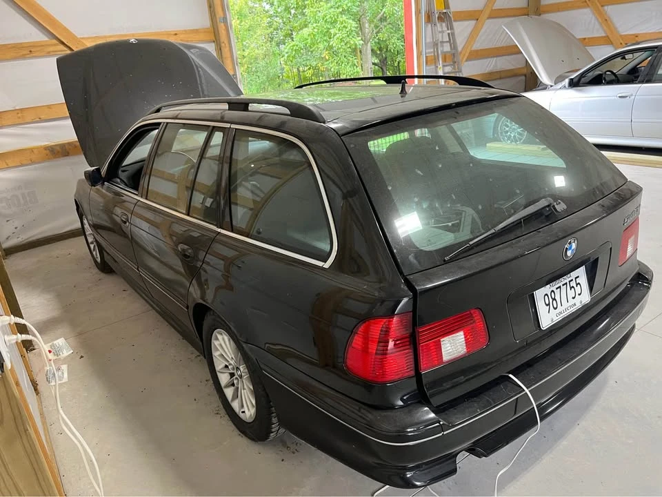 2002 BMW E39 540i - Image 3 of 4