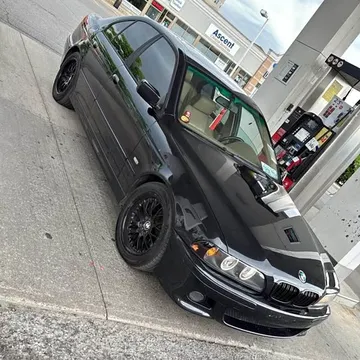 2002 BMW 530i