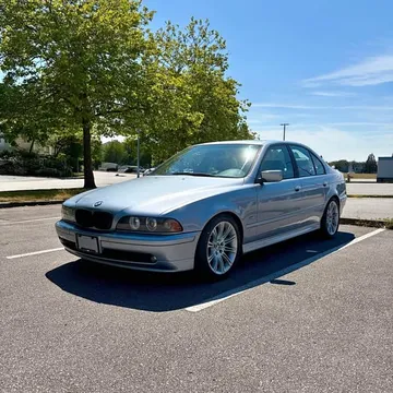 2002 BMW 5 Series 525i