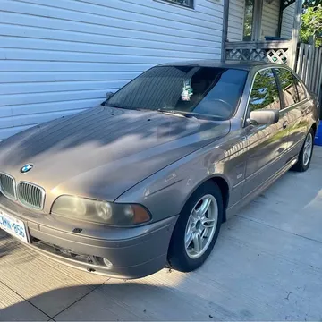 2002 BMW 5 Series 530i