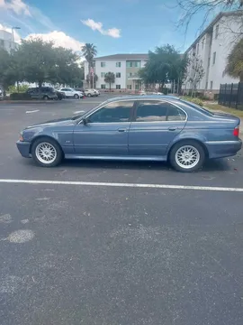 2002 BMW 5 Series 525xi Sedan