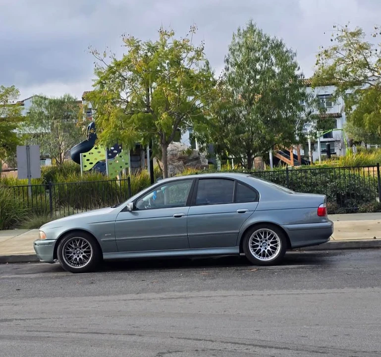 2002 BMW E39 5 Series - Image 2 of 5