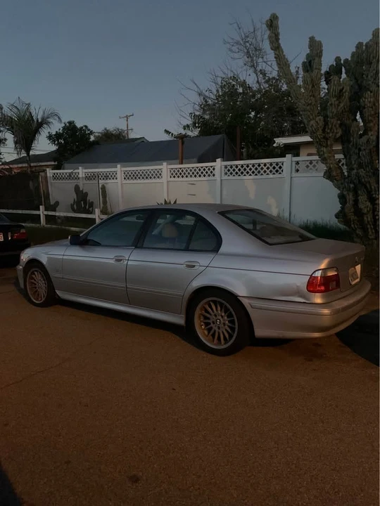2002 BMW E39 540i - Image 3 of 5