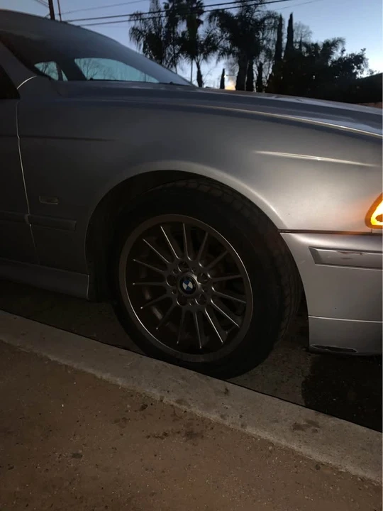 2002 BMW E39 540i - Image 5 of 5