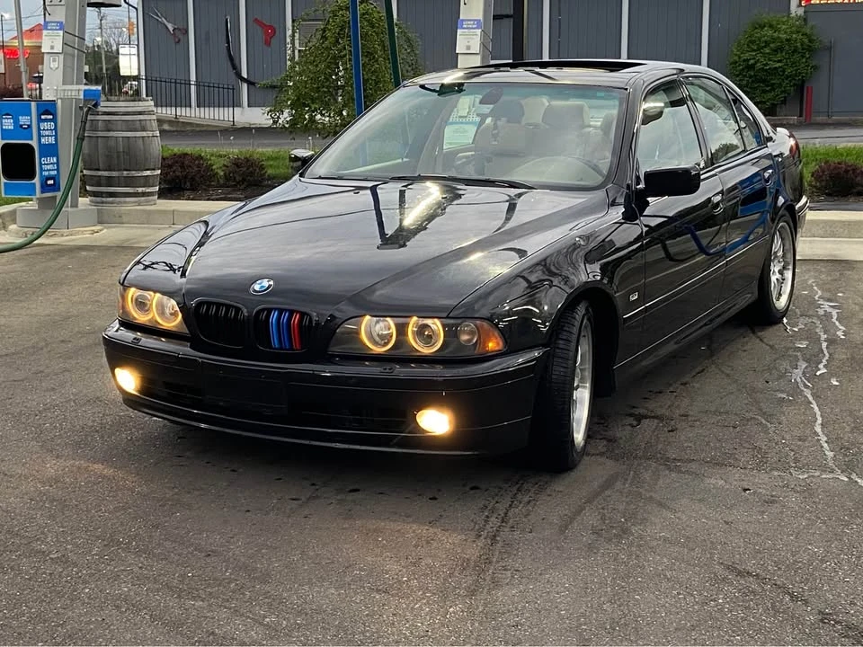 2002 BMW E39 540i - Image 2 of 7