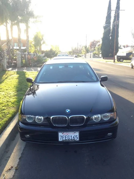 2002 BMW E39 540i - Image 2 of 4