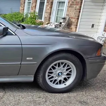 2002 BMW 525i