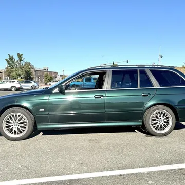 2002 BMW 525iT Sportwagon