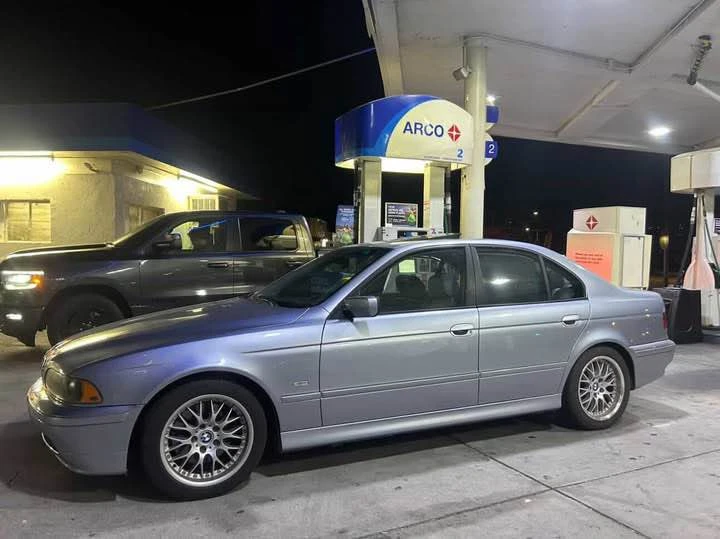 2002 BMW E39 5 Series - Image 2 of 3