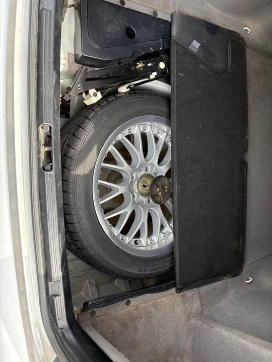 2002 BMW E39 5 Series - Image 7 of 8