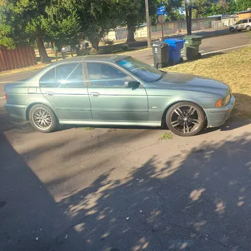 2002 BMW 530i Sedan