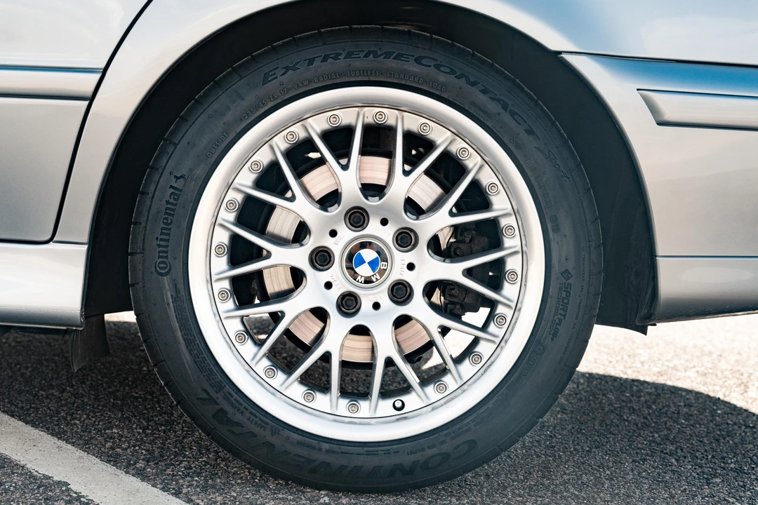 2002 BMW E39 5 Series - Image 19 of 31