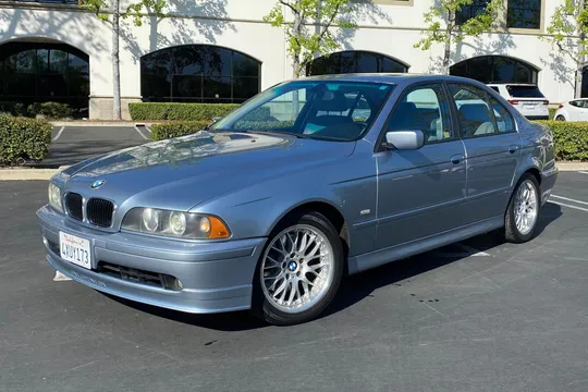 2002 BMW 530i Sedan