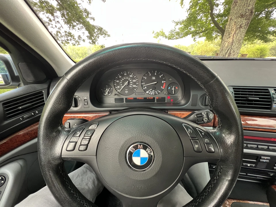 2002 BMW E39 5 Series - Image 5 of 6